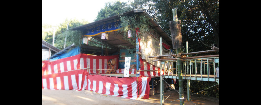 小河原松尾神社の神楽殿